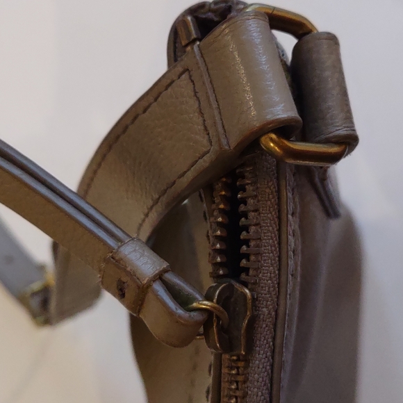 Genuine leather shoulder bag by Fossil 🍀 - Picture 8 of 12